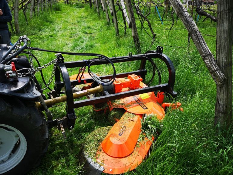 Hydraulic Swing Arm Mower For Precision Orchard Work