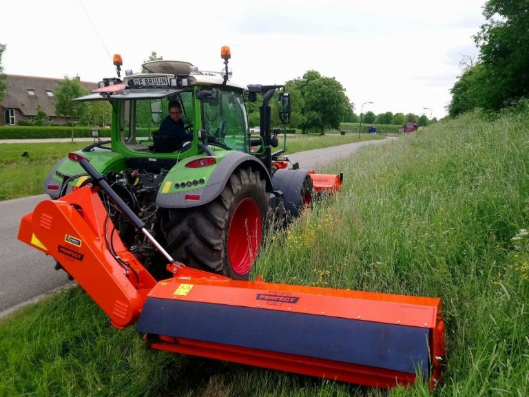 Perfect Van Wamel Verge Mower Maintaining Ditch Edges