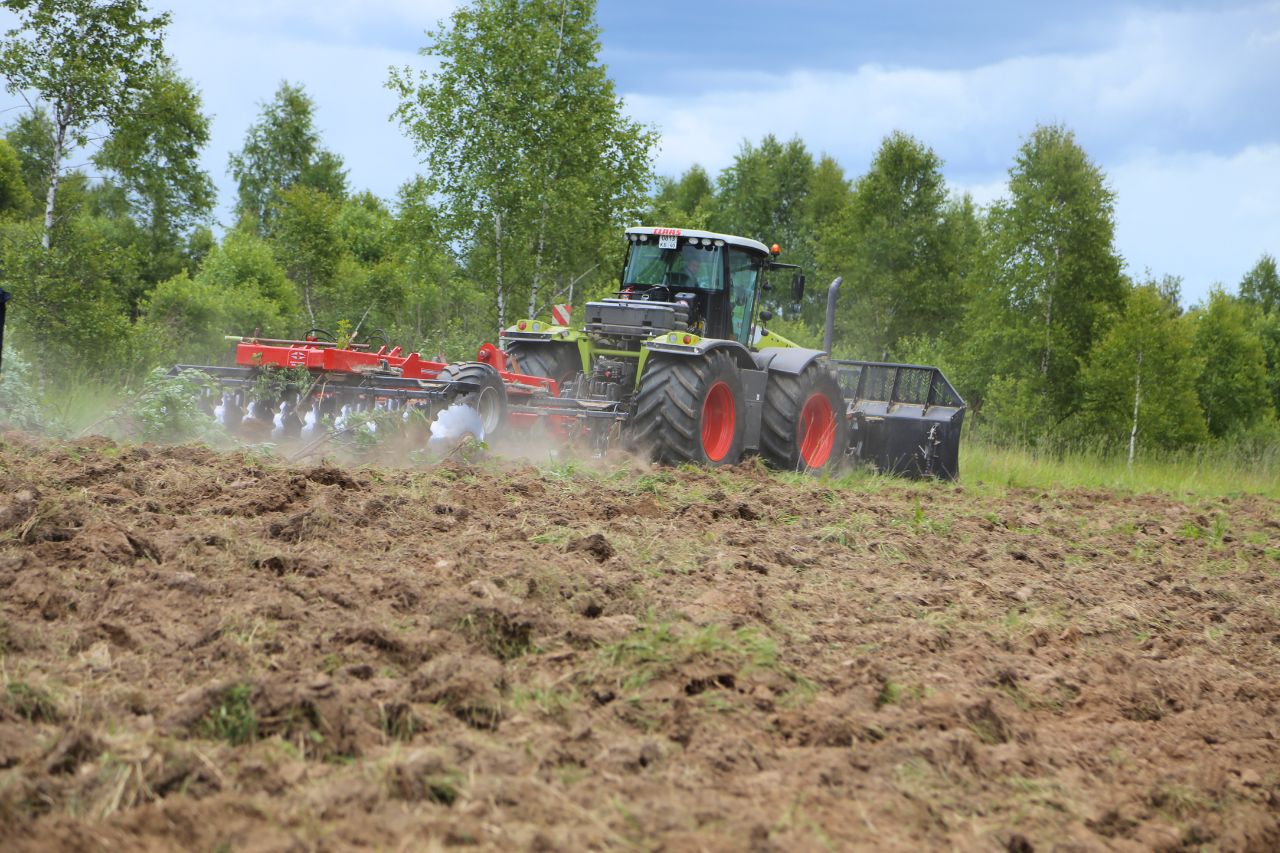 Gregoire Besson Disc Harrow