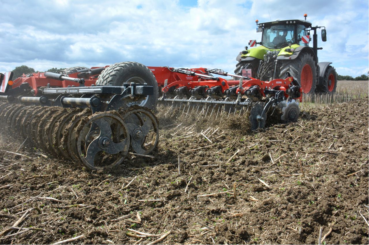 Gregoire Besson Shallow Stubble Cultivator With High Capacity Independent Discs